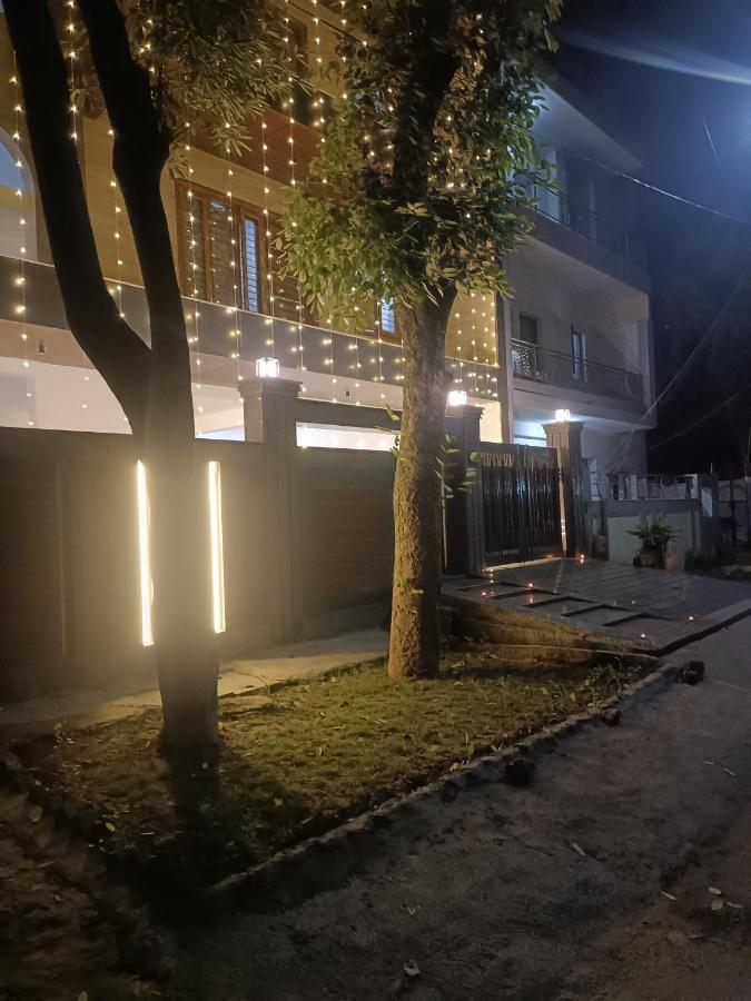 Cozy and Tranquil nest with wifi and homely care - B&B Greater Noida