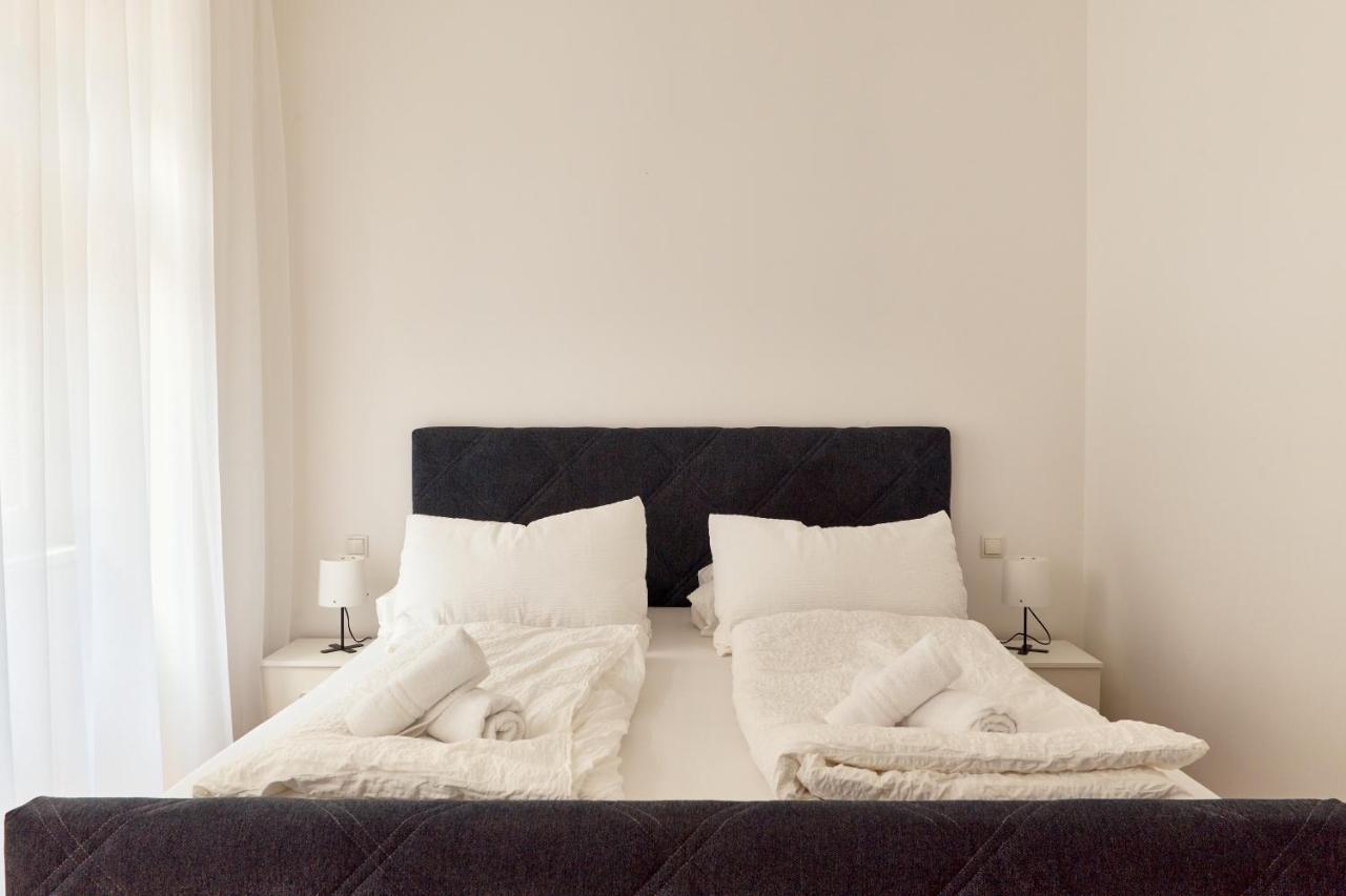 One-Bedroom Apartment with Terrace