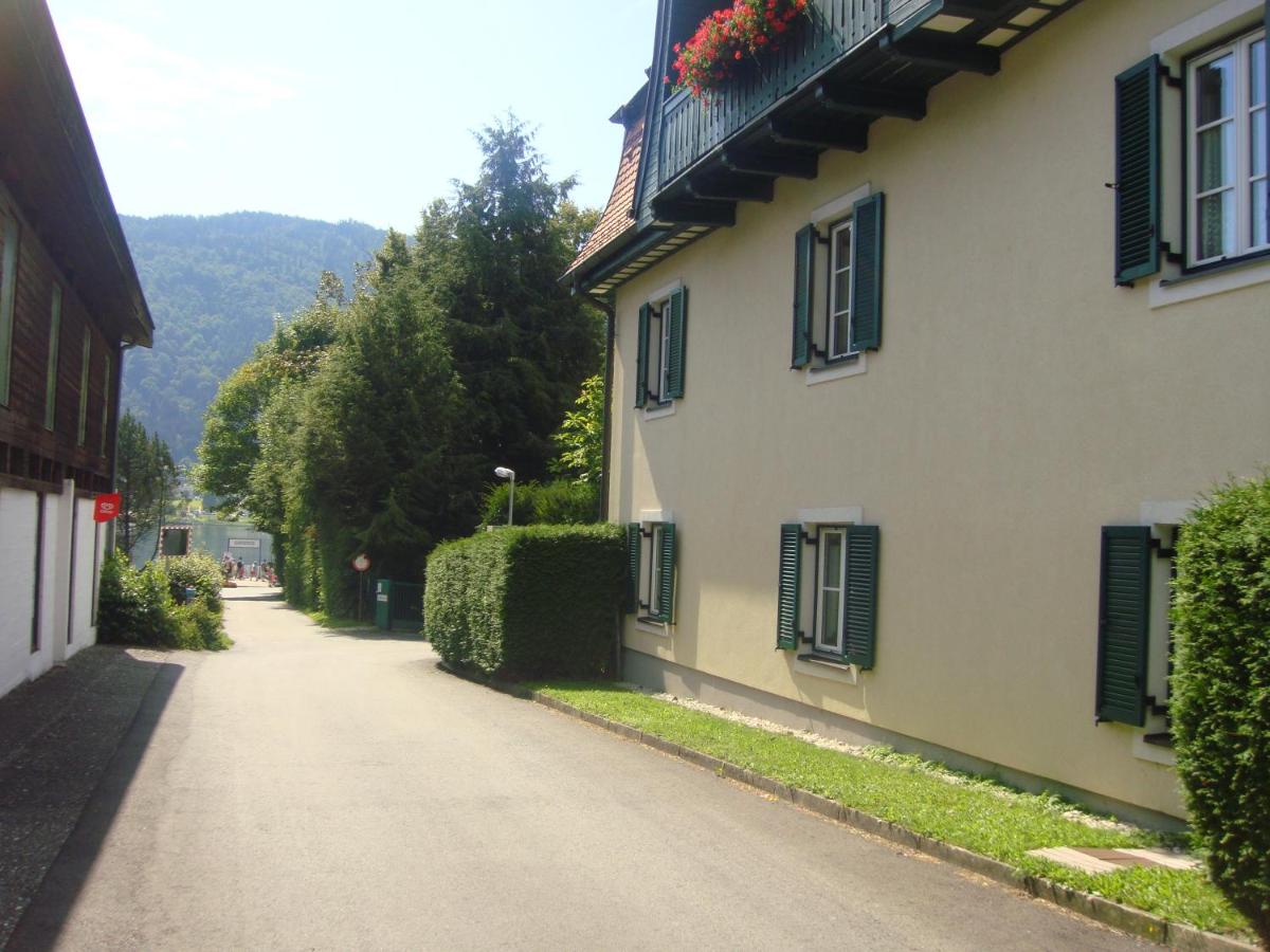 Ferienwohnungen Steger - Bed and Breakfast Bodensdorf