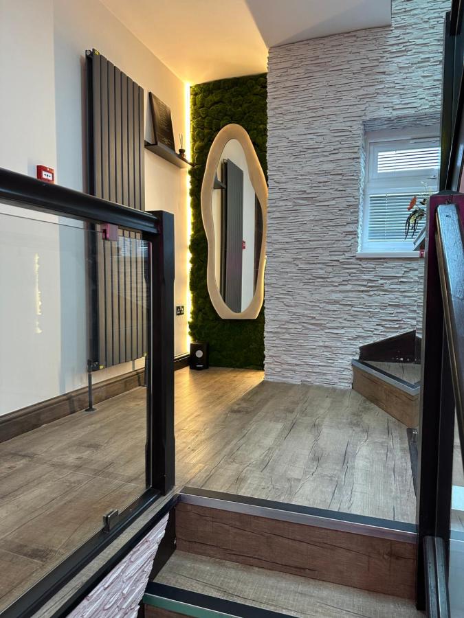 Luxehaus MCR - Bed and Breakfast Manchester