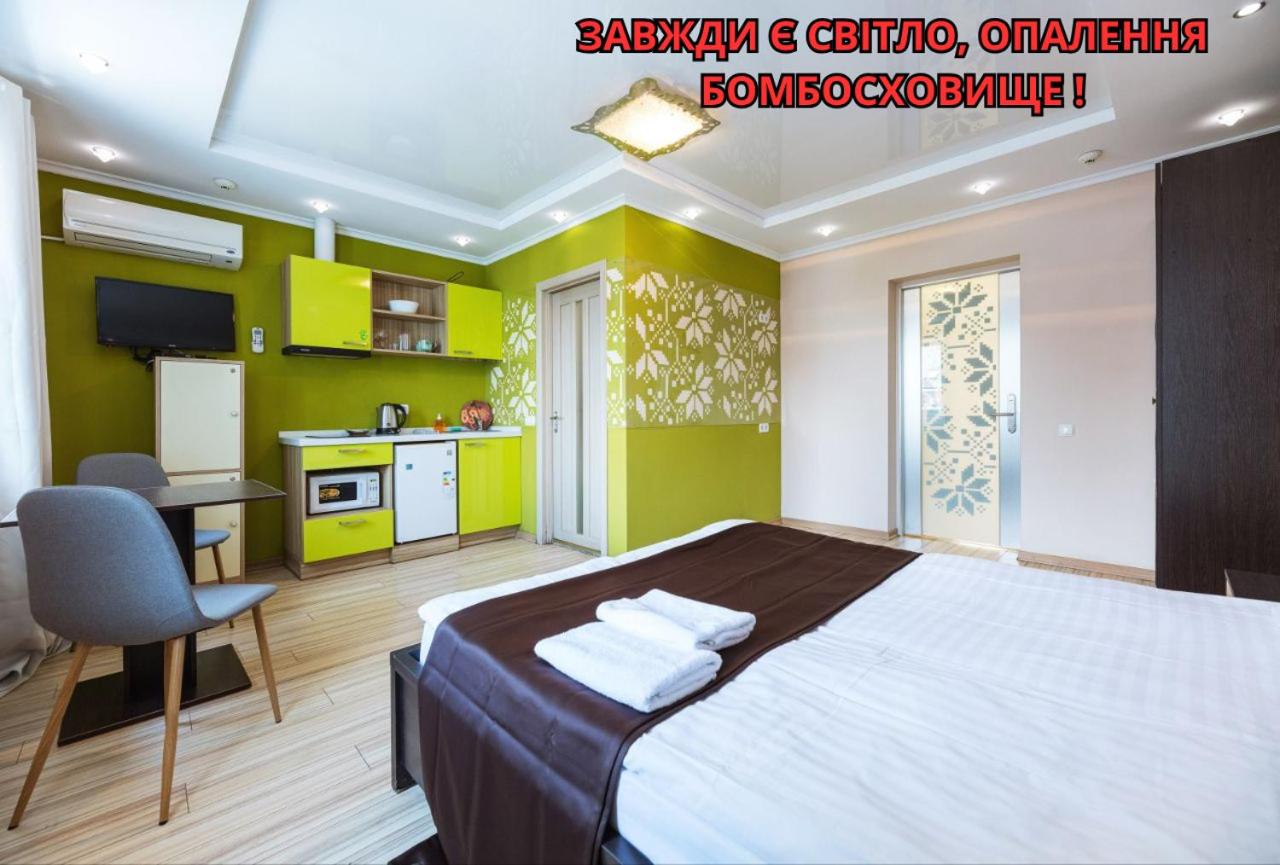 Guest house "Golden Gate 911 " - B&B Kyiv