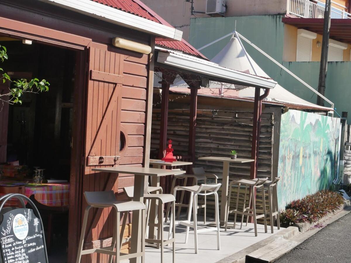 le duplex à DESHAIES,vue mer ,village à pieds - B&B Deshaies