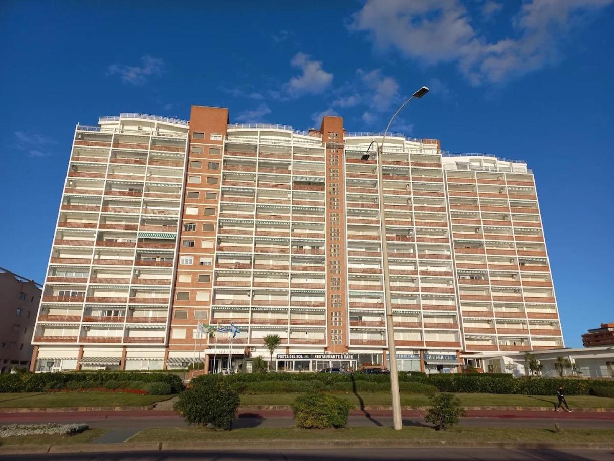 Apart Edificio Vanguardia frente al mar - B&B Punta del Este