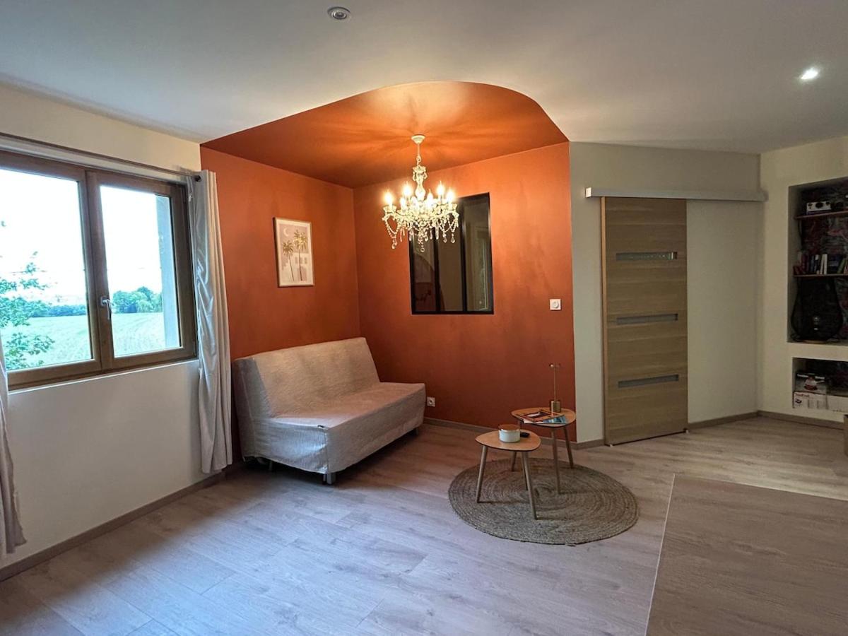 ST-ETIENNE-DE-SAINT-GEOIRS - T2 4 pers - Proche centre village en pleine nature - Wifi et Clim - B&B Saint-Étienne-de-Saint-Geoirs