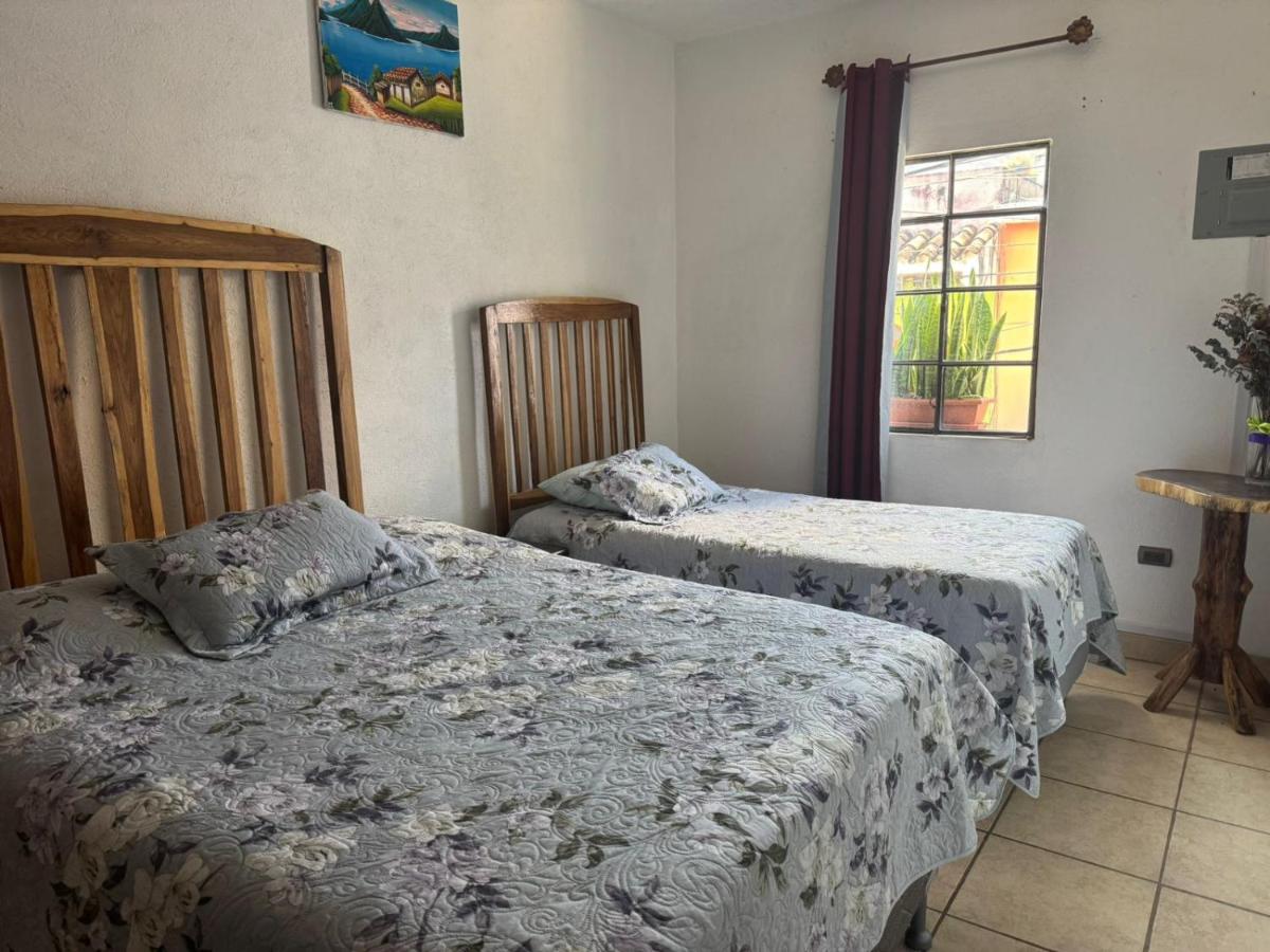 Habitacion en casa familiar