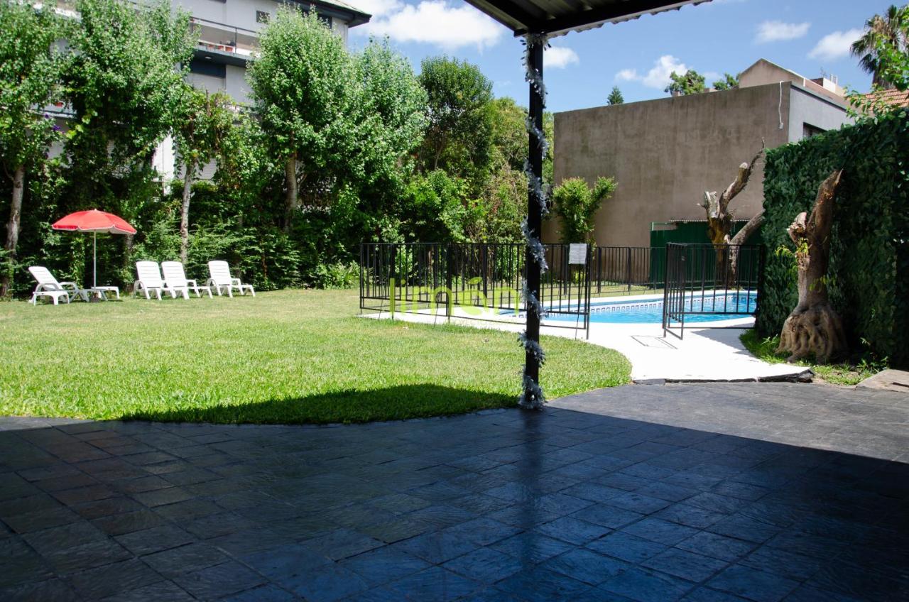 Casa Amplia 5 personas Con Pileta, Amplio Jardin y Parrilla Zona Muy Tranquila en Tigre Centro - B&B Tigre