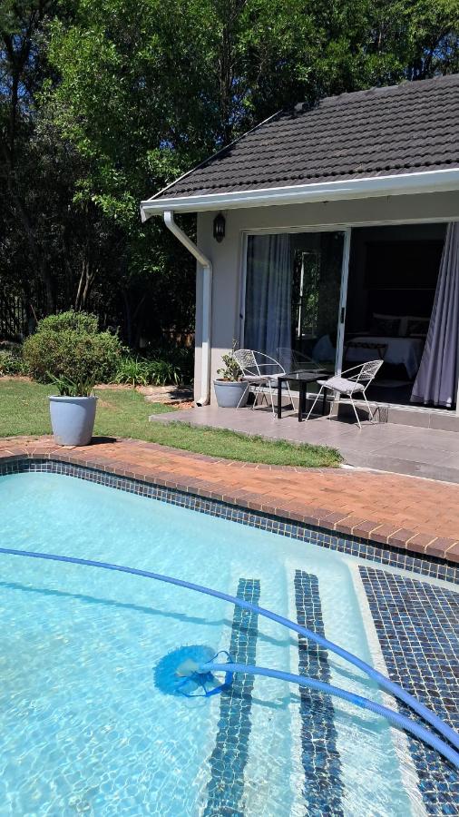 Casa De Olivias peaceful studio - B&B Johannesburgo