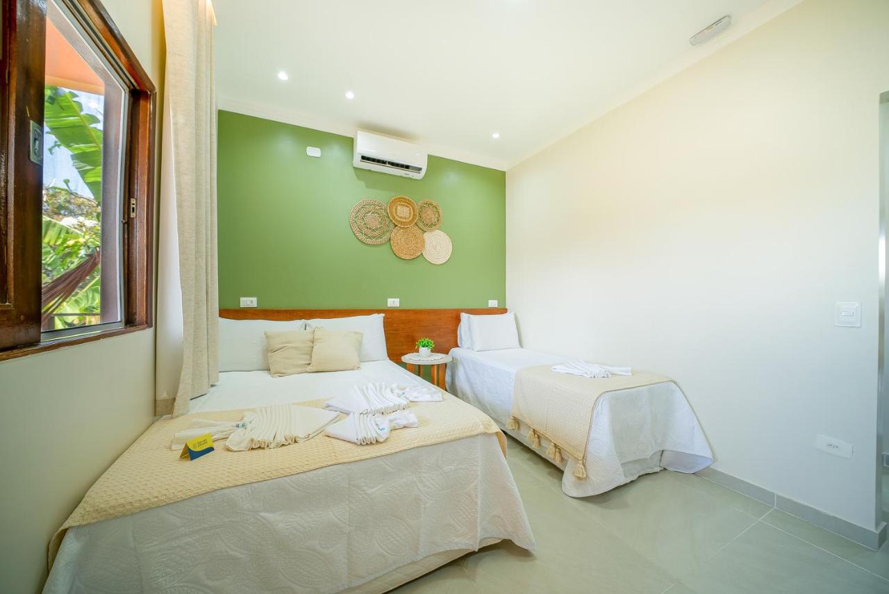 Camera Tripla Superior