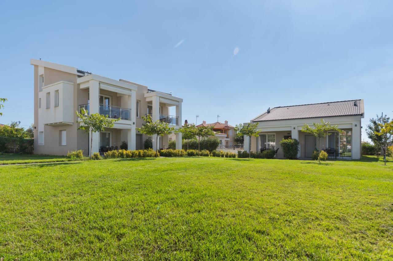 Bianco Mare Studios-Apartments - Bed and Breakfast Kalýves Polygýrou