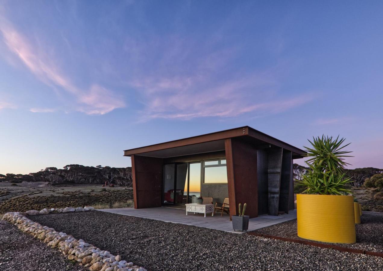 The Rusty Kangaroo - Premium Ocean-View Couples Getaway - B&B Penneshaw