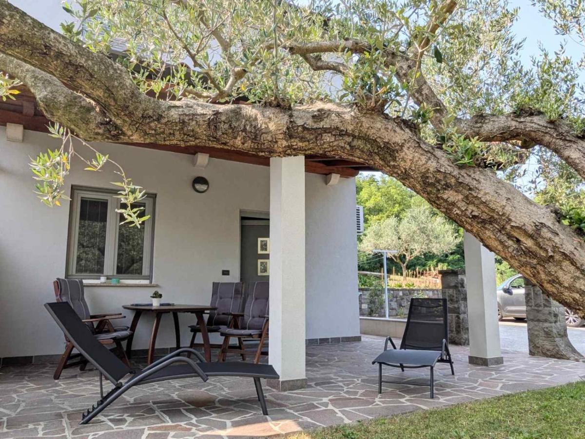 Apartma Laura - Bed and Breakfast Ankaran