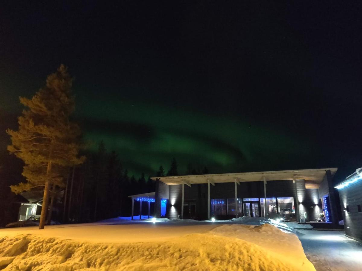 Moderni perhehuvila ulkoporealtaalla - Chambres d’hôtes Rovaniemi