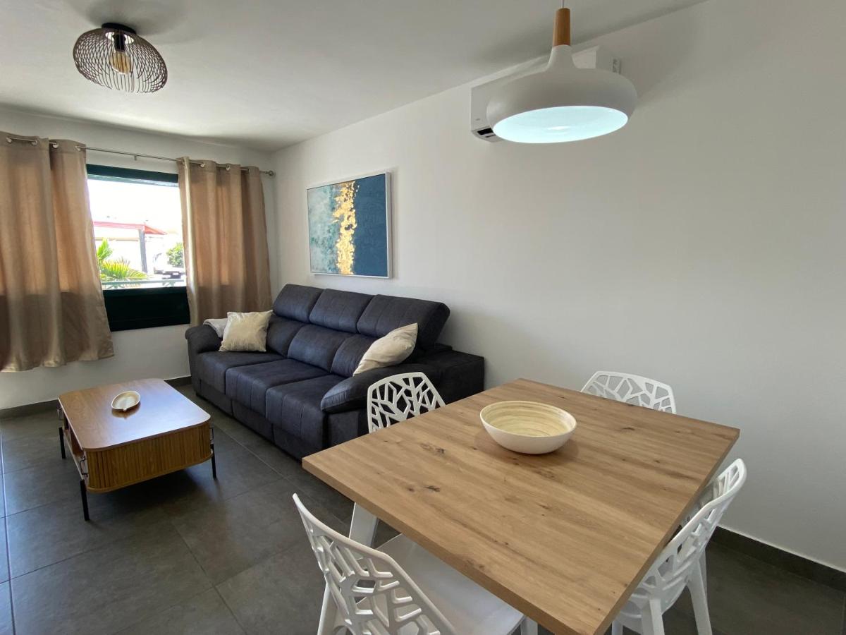 Suite4you 50 meters from the beach and main Avenue AC Wifi Int TV Channels - B&B Puerto del Carmen