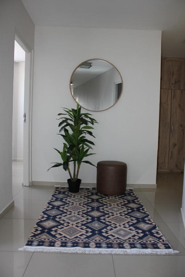 Luxurious 3-bedroom Bloubergstrand Cape Town beachfront apartment with stunning sea and beach view - B&B Città del Capo