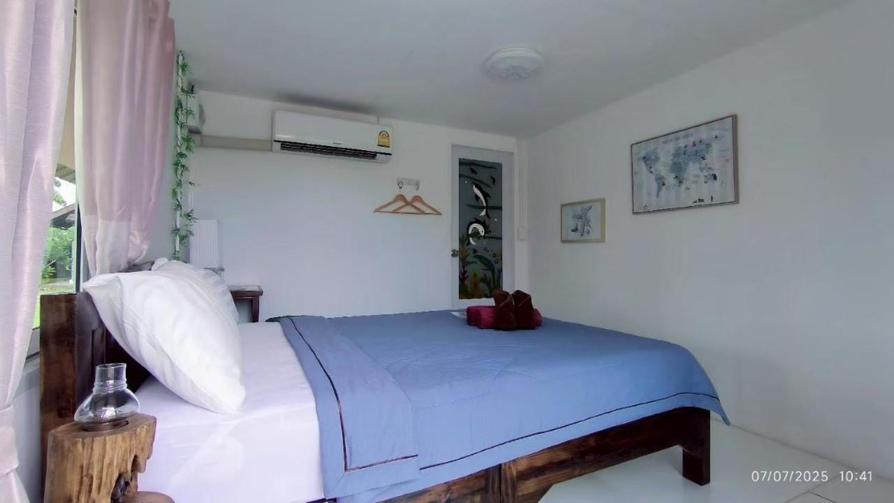 Queen Room with Garden View