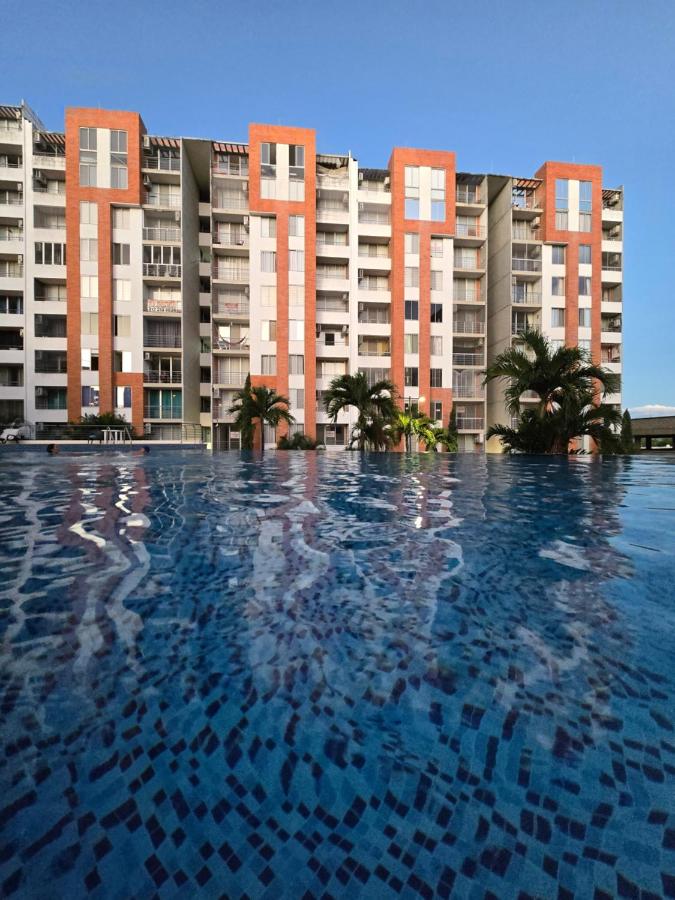 Espectacular apartamento de 3 habitaciones con piscina y parqueadero privado Excelente Relacion Precio Calidad Puntaje - B&B Girardot City