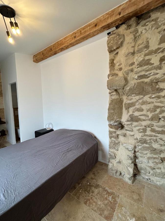 Charmante petite maison - B&B Mours-Saint-Eusèbe