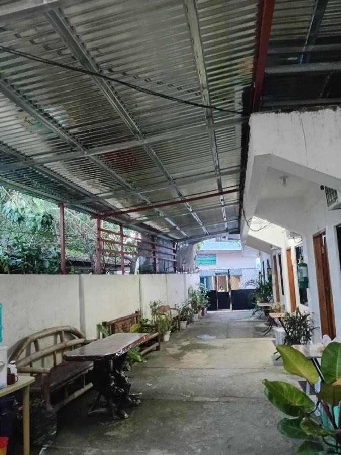 GJE's LODGE AND GUEST HOUSE - B&B Moalboal