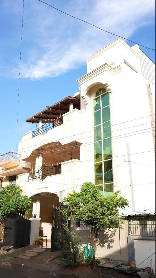 Dwaraka Guest House - Ferienwohnung Tiruvannamalai