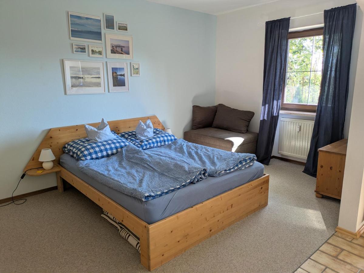 Apartment with Mountain View