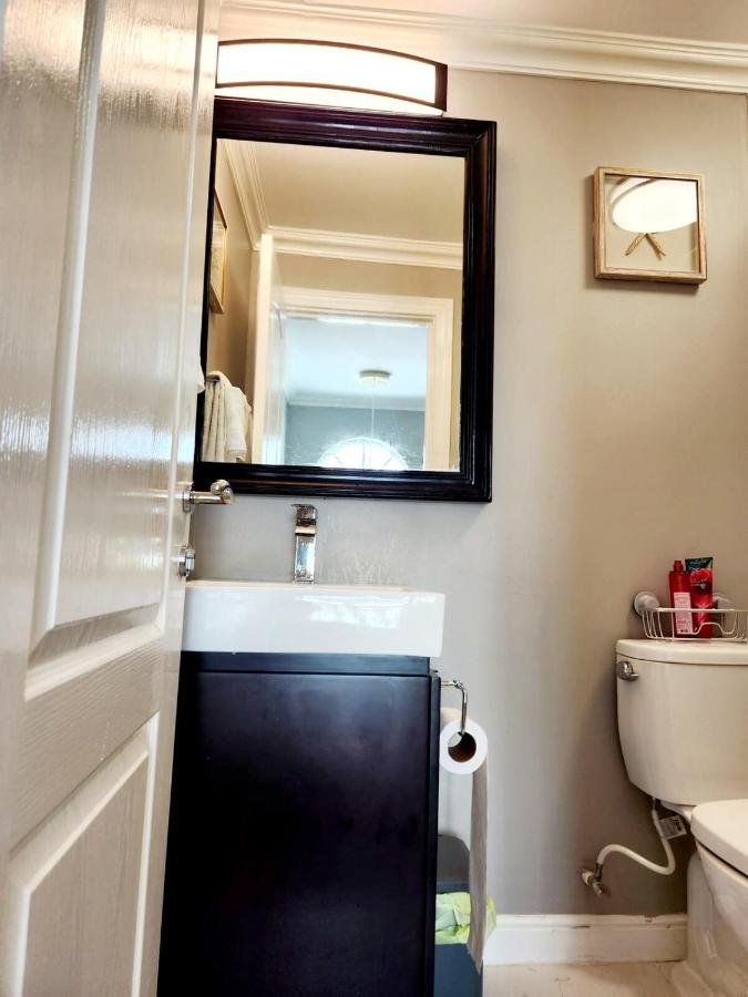 Spacious and Modern Townhouse - B&B Negril