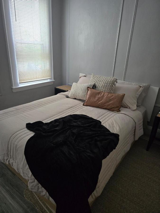 Perfect Pillow - Newark Airport - Bed and Breakfast Hillside