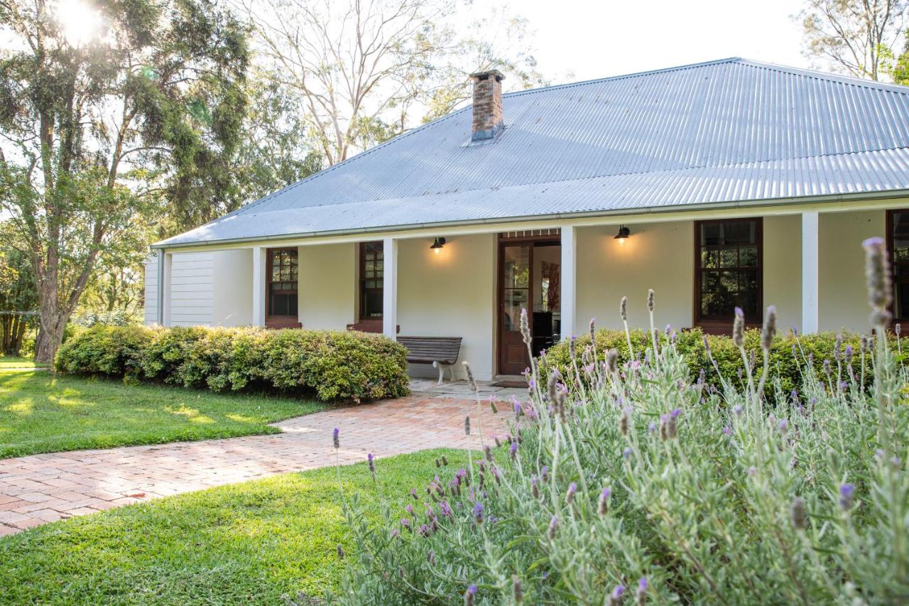 Old Duninald House - Historic Farmhouse Experience - B&B Paterson