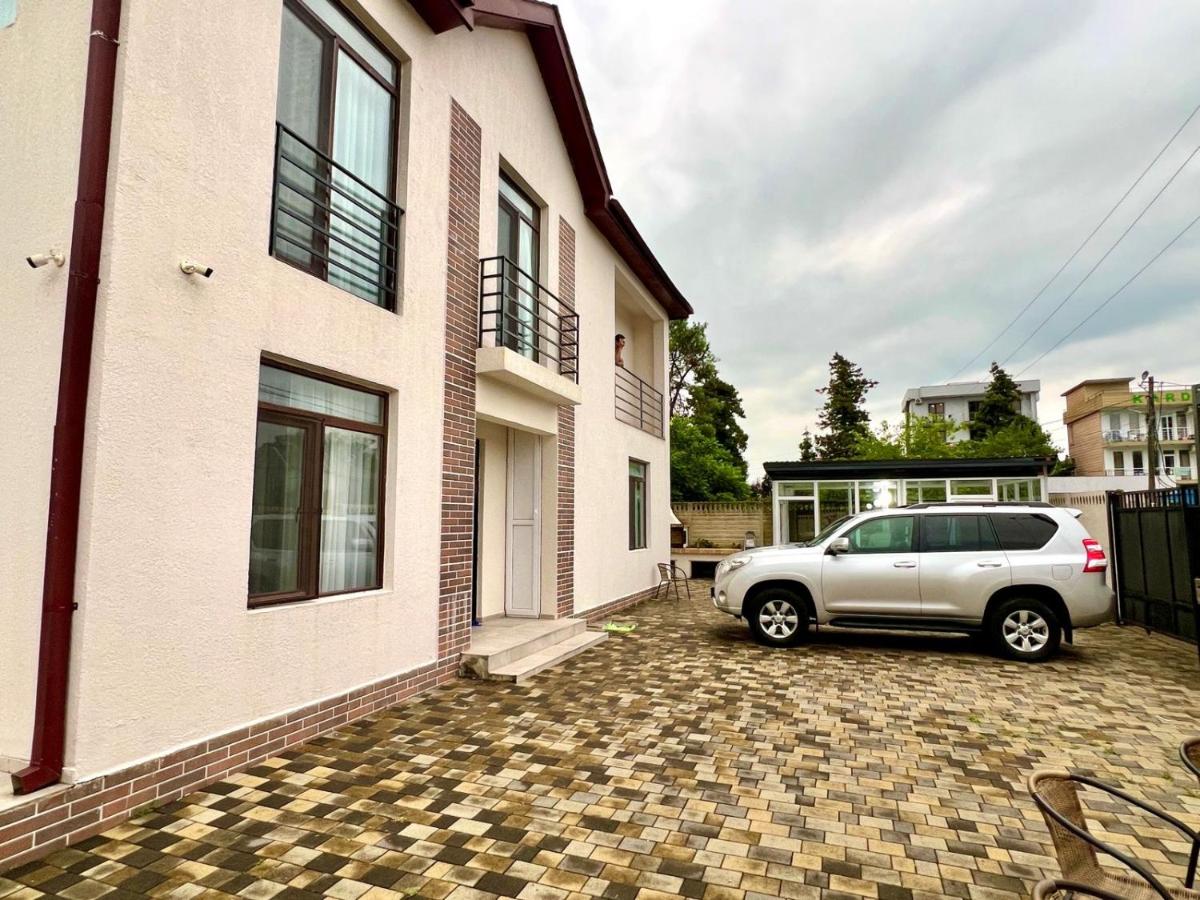 White House - B&B K'obulet'i