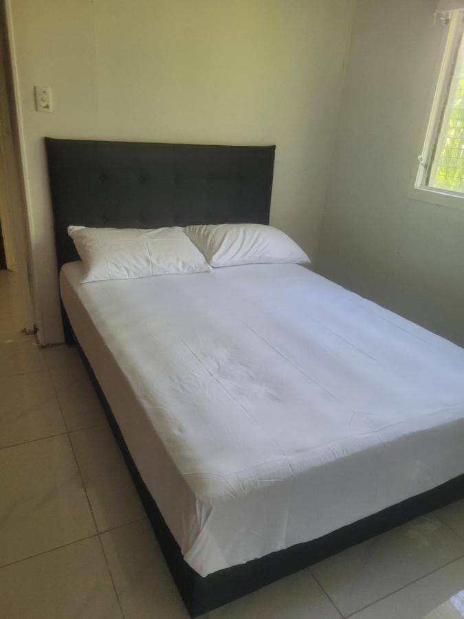 Manava'ofa Place - Bed and Breakfast Folaha
