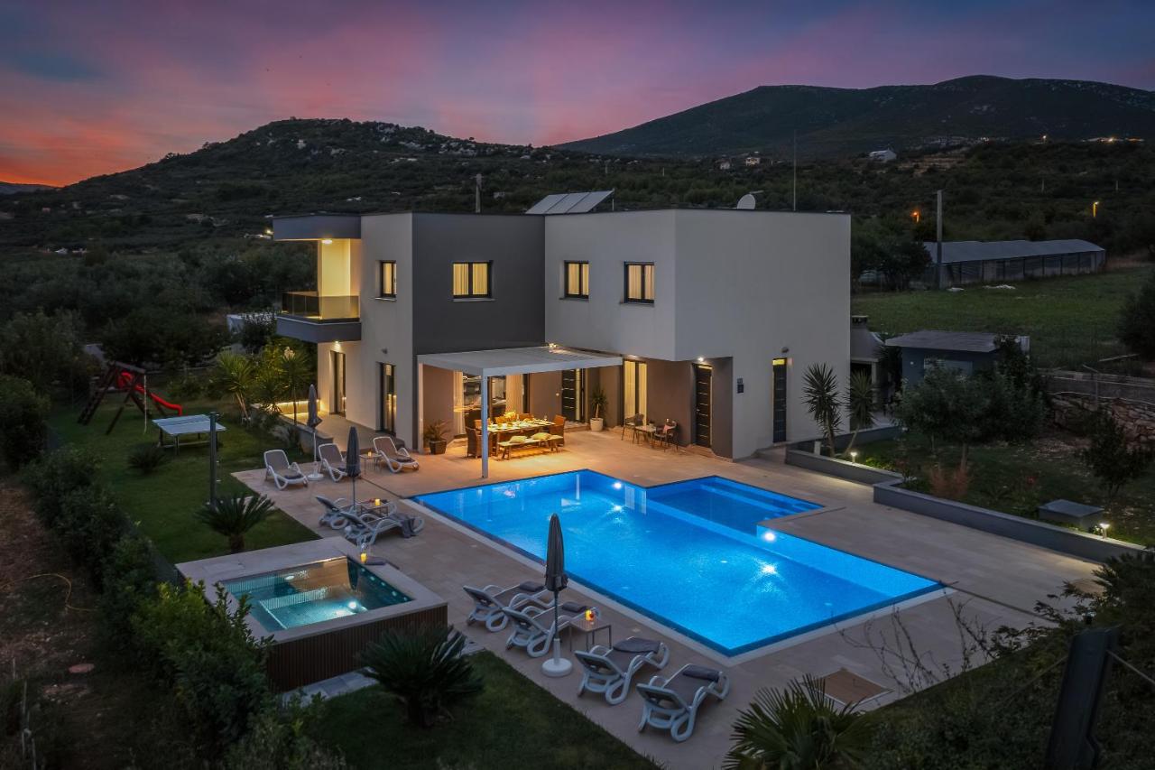 Villa Castello - B&B Kutleše