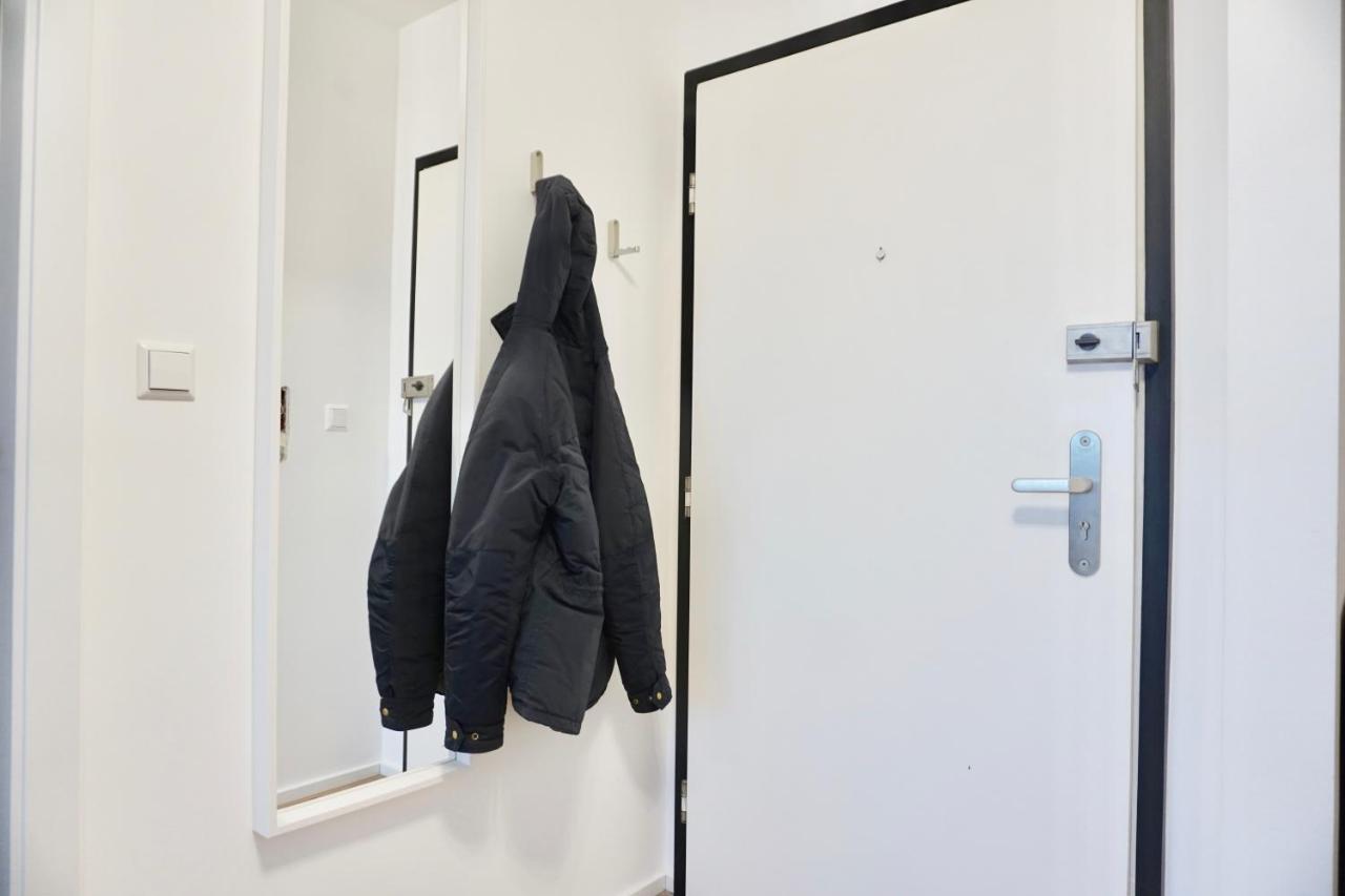 2 separate Apartments direkt in der City mit privaten Stellplätzen max 1,65m Höhe und 1,8m Breite für bis zu 8 Personen - Chambres d'hôtes Karlsruhe