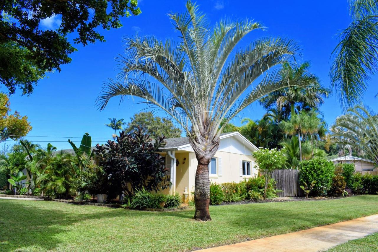 Tropical Escape with Private Heated Pool - B&B North Palm Beach