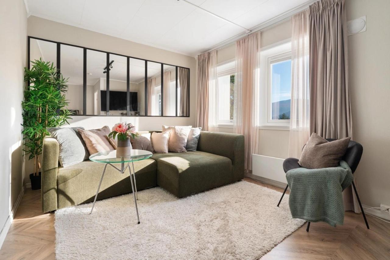 Aurora Apartment, Free Parking & Near Center - B&B Tromsø