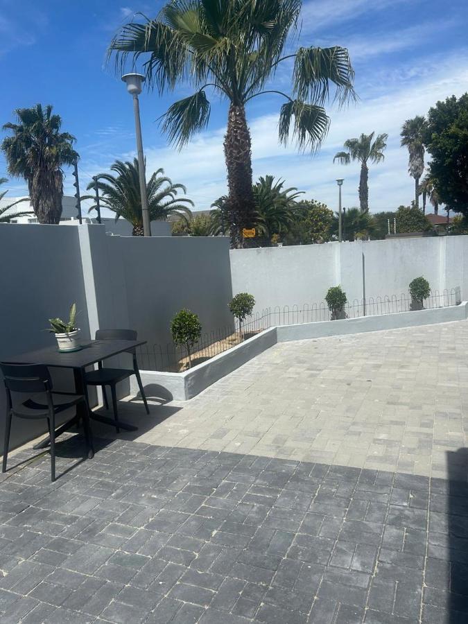 Serenity suite 6 minutes away from the beach - B&B Cape Town