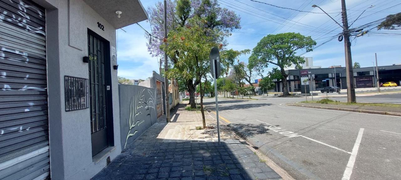 Espaço Harmonia - COM VAGA GRATUITA um apartamento inteiro e aconchegante para vc! - B&B Curitiba