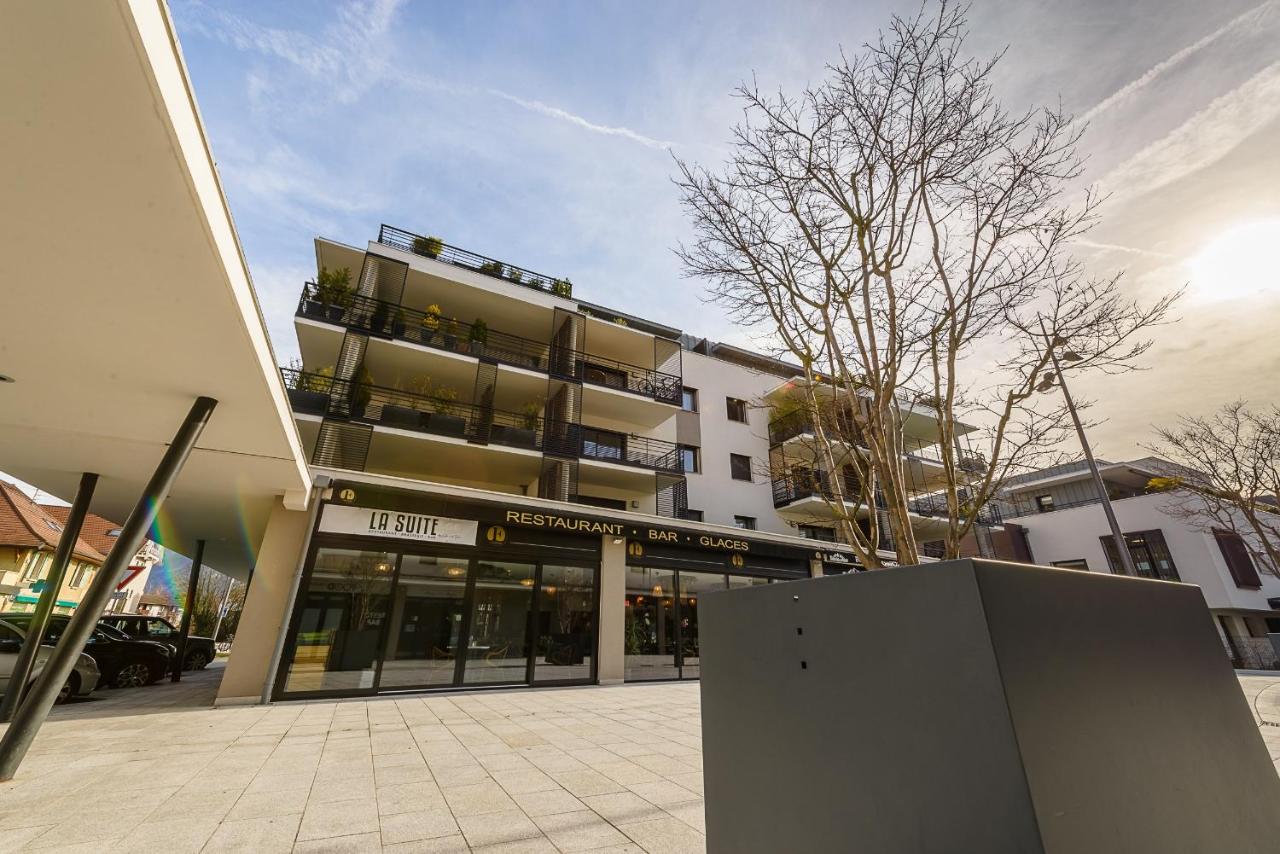 Les Balcons de la Suite - coeur de village, terrasse - B&B Saint-Jorioz