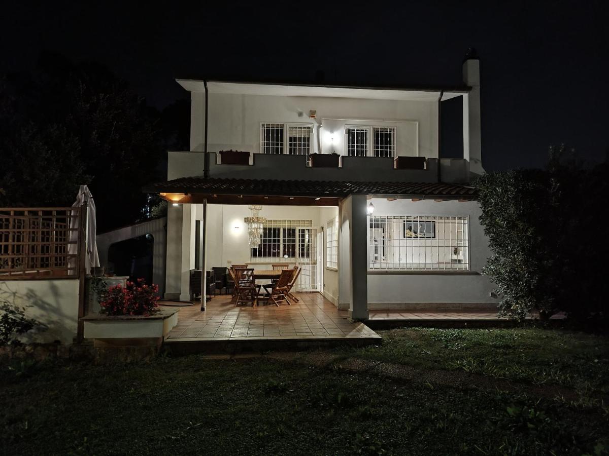 Chill out Home Fregene Family Group Accomodation - 15 minuti da Fiumicino - Casa Vacanza Fregene vicino al mare - Ferienwohnung Fregene