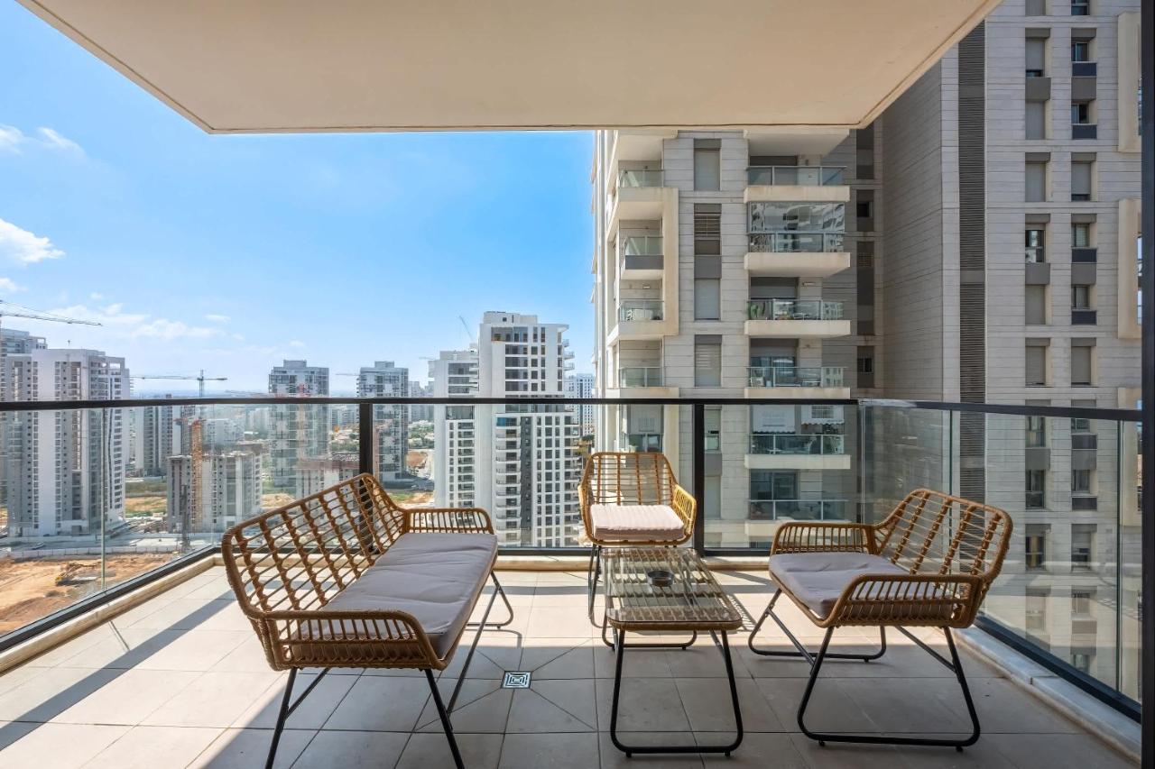 O&O Group Family Getaway Sea View & Parking - Bed and Breakfast Bat Yam