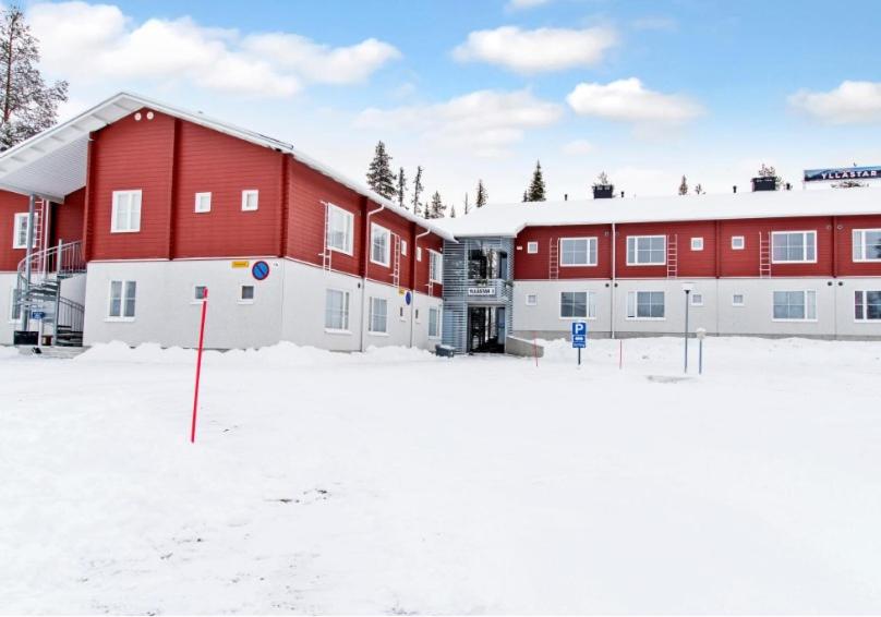 Yllästar 3, 1 bedroom & sauna - B&B Äkäslompolo