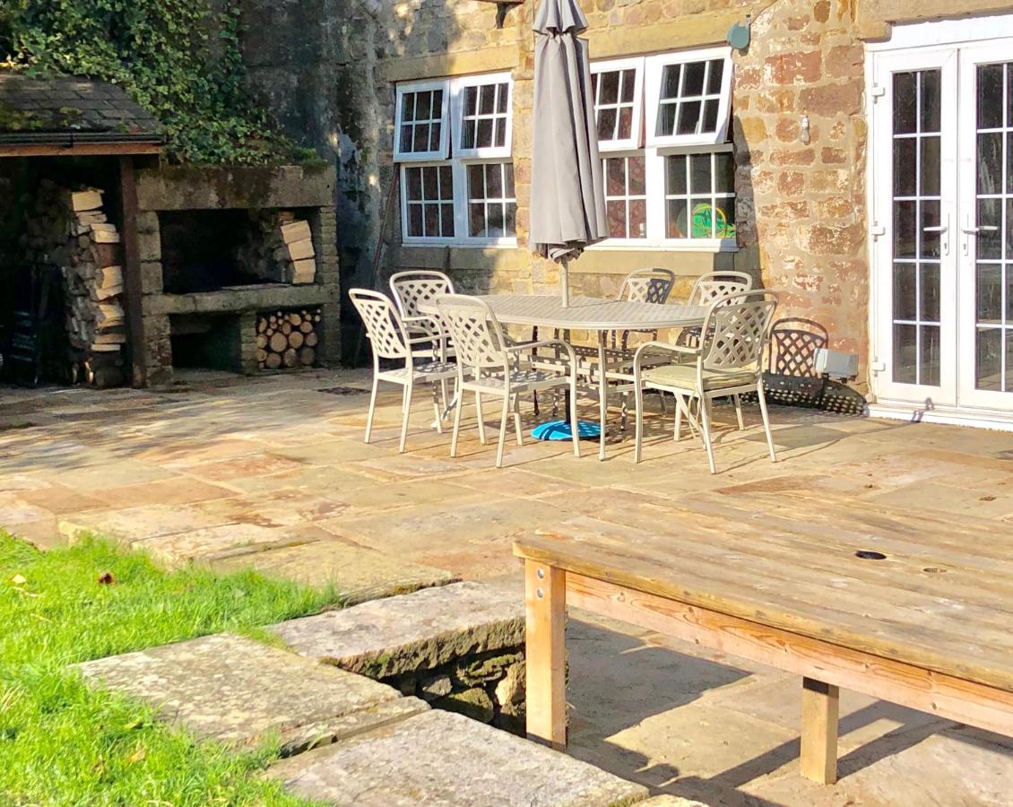 LUXURY UNIQUE HOME private walled garden 4 BEDROOMS SLEEPS 8 1 x Super king, 1 x Double, 2 x Kings all private rooms with ensuites in the Yorkshire Dales - Chambres d’hôtes Embsay