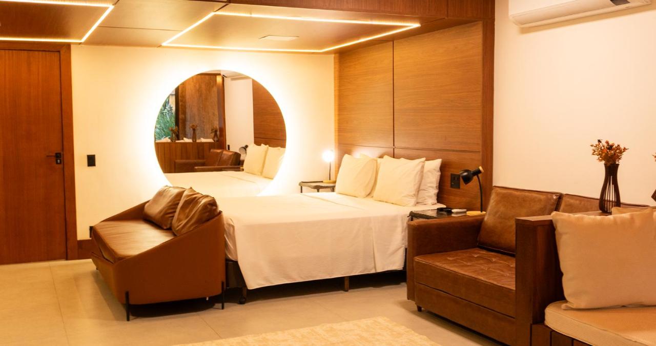 Suite mit Kingsize-Bett mit Whirlpool