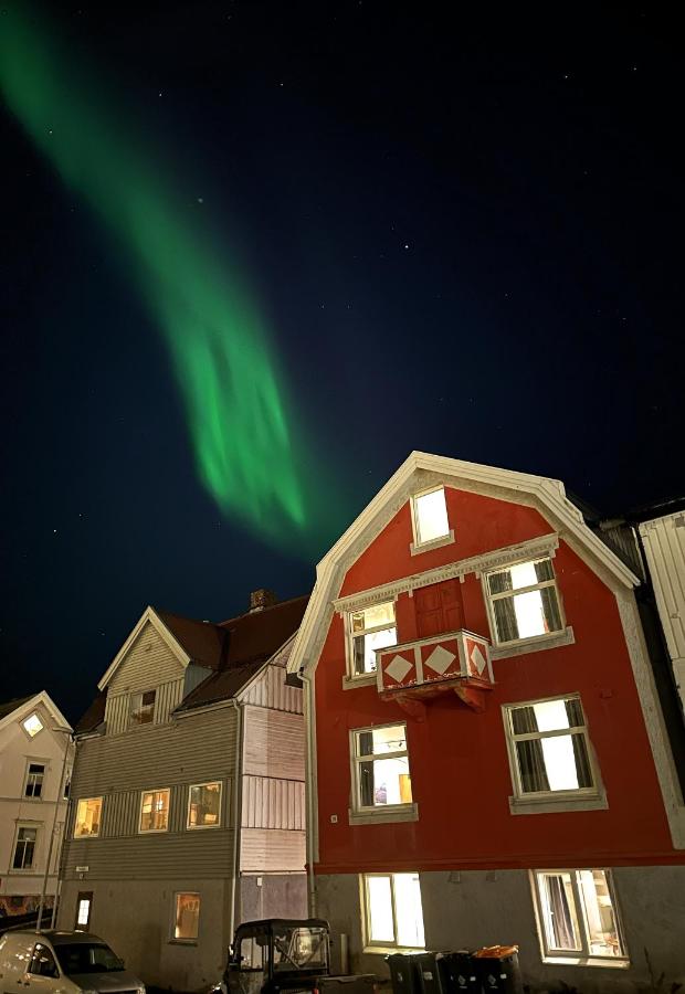 Urban 3-Bedroom Apartment in Central Tromsø - Cetus - Bed and Breakfast Tromsø