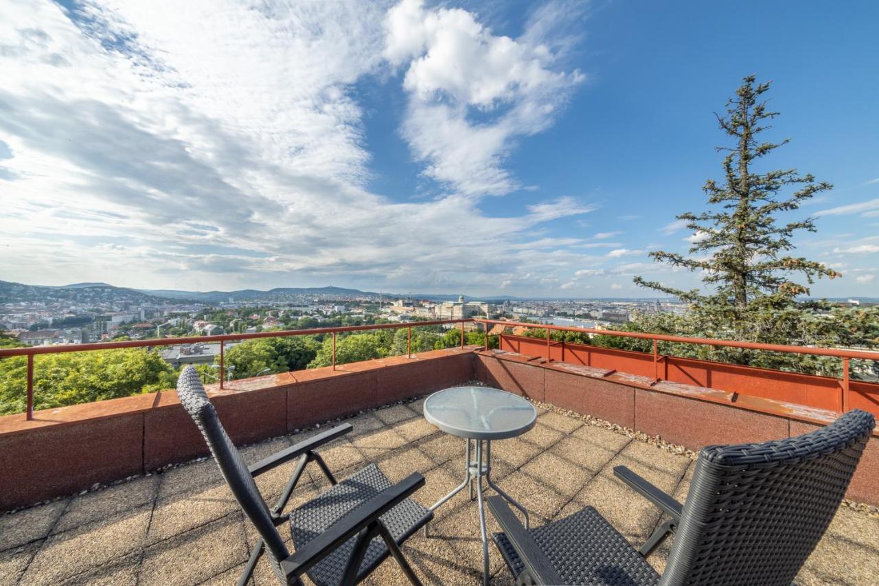 Tranquil Hideaway on Gellért Hill with Parking - Chambres d’hôtes Budapest