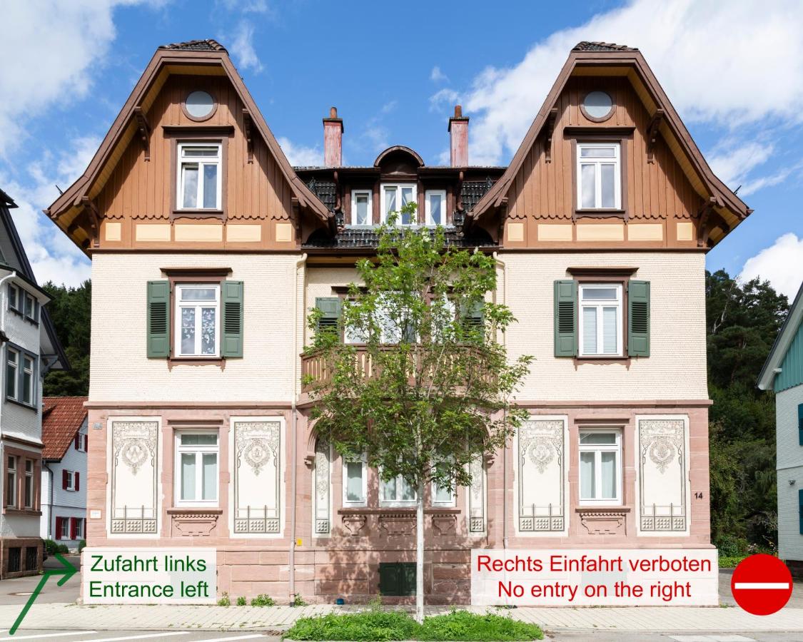 Ruhestein Quartier - Charaktervolle 113qm Wohnung perfekt für Gruppen&Familien, ideale Lage, nahe Bhf und Iven, bestens geeignet für entspannte als auch aktive Aufenthalte in malerischer Umgebung - B&B Baiersbronn