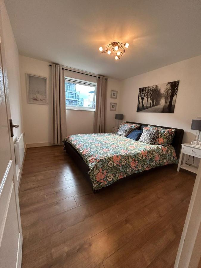 Chelsea Bridge Wharf - B&B London