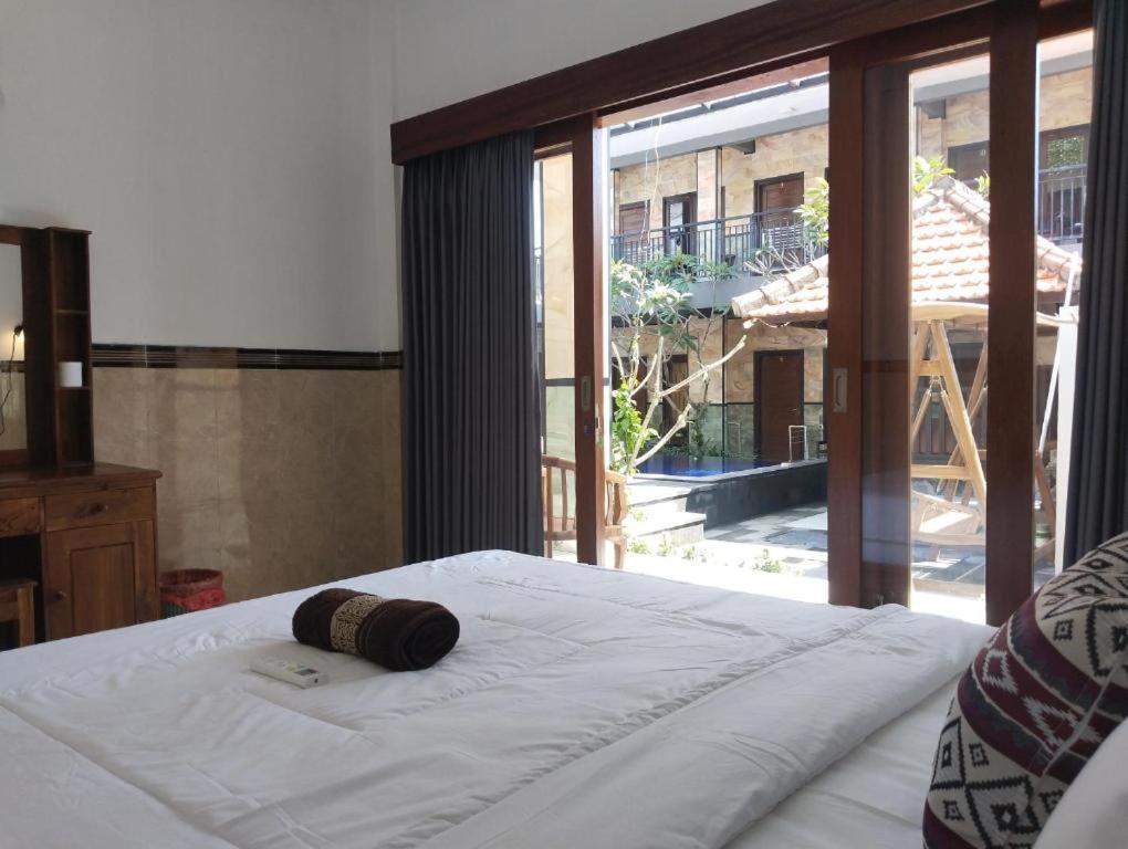 Habitación Doble con vistas a la piscina