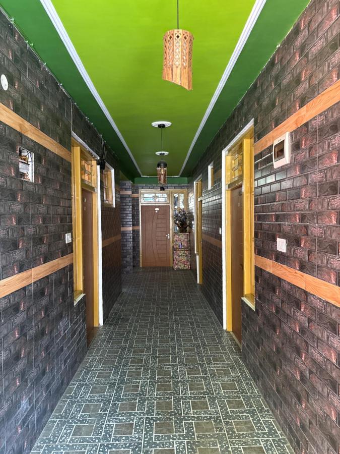 Being Himalayan Chojh - B&B Manīkaran