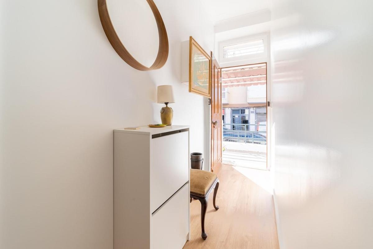 Charming 4-bedroom House with terrace - B&B Lisbon