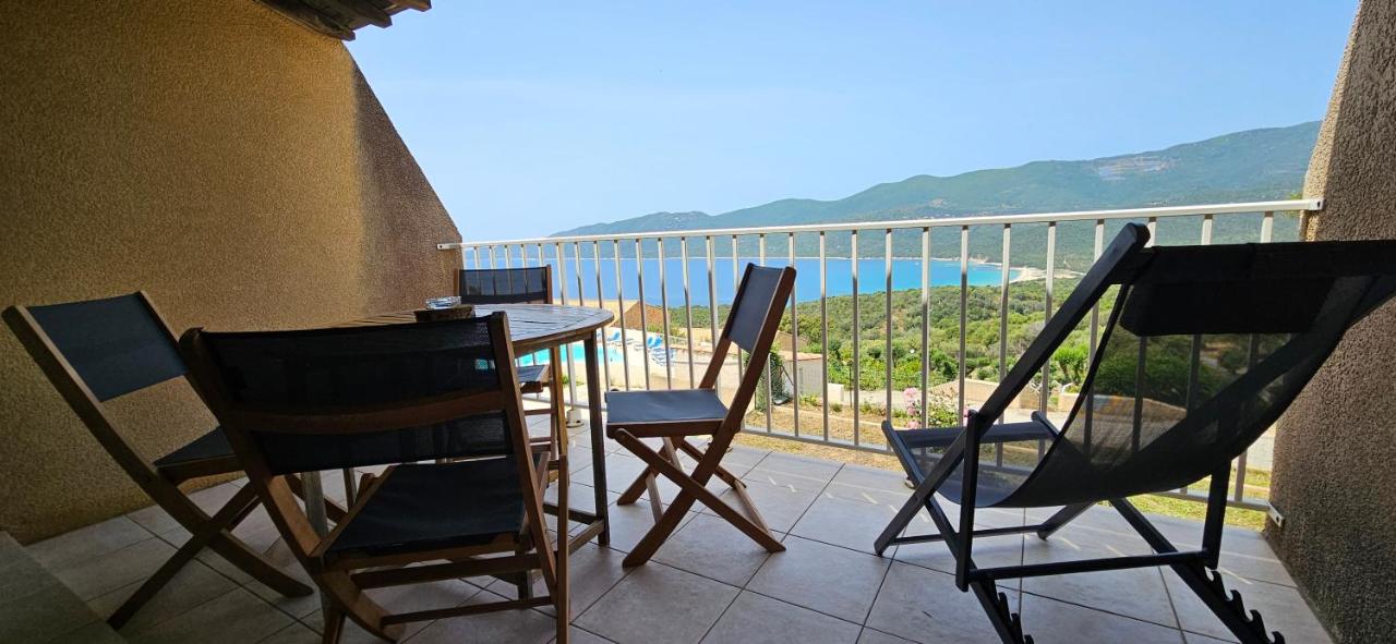 T2 Alba Rossa n 124, Chaleureux vue mer et piscine - Ferienwohnung Serra-di-Ferro