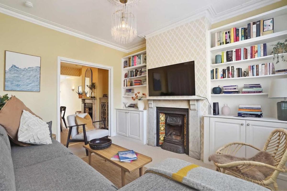 Relaxing Central Windsor Getaway for Families - B&B Windsor